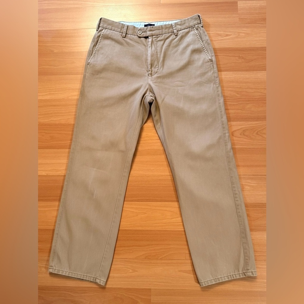 Peter Millar Khaki Chinos for Men 100% Pima Cotton Tag Size 33 Measures 32x27.5”